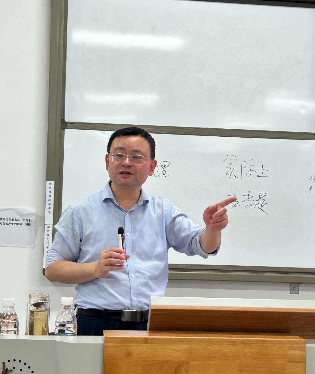 四川师范大学雷勇教授为taptap点点学子深度解读“现代国家的建构：马基雅维利与霍布斯”